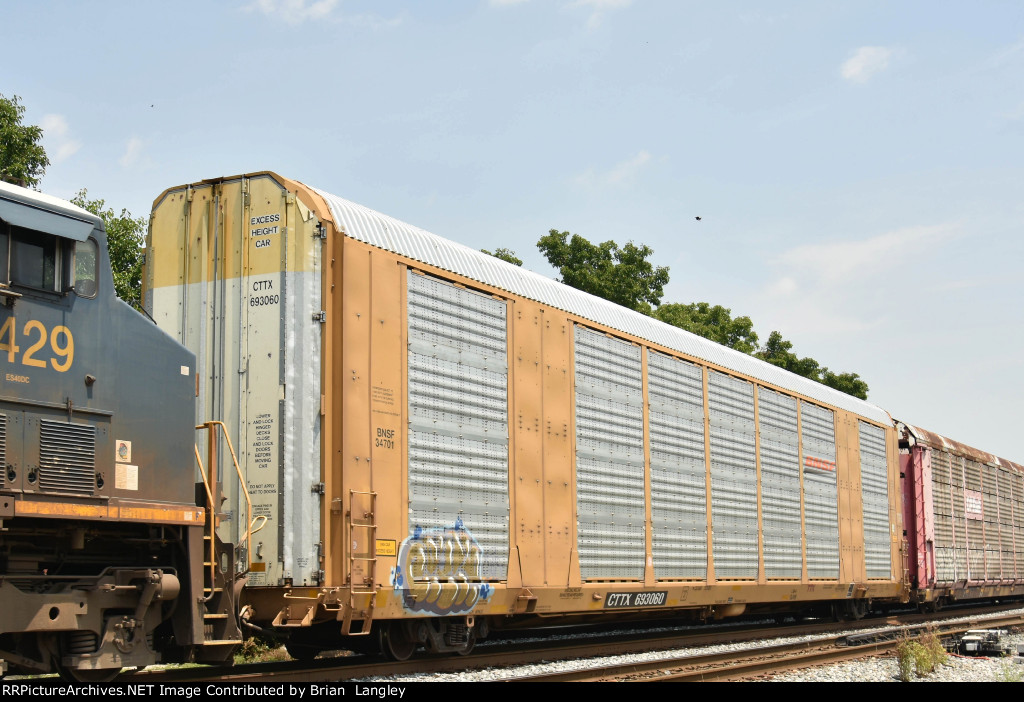 693060